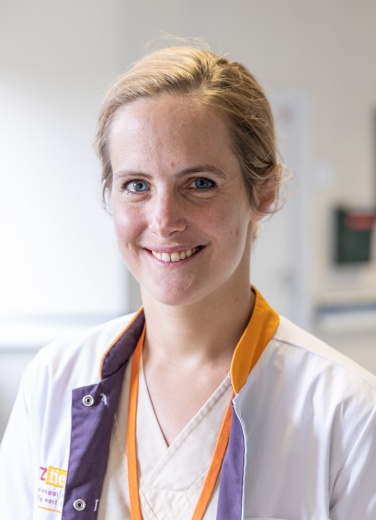 Dr Perrine Vande Berg