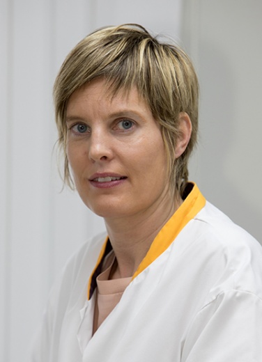 Dr Karlien Peeters