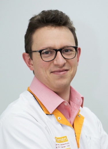 Dr. Charles Smets