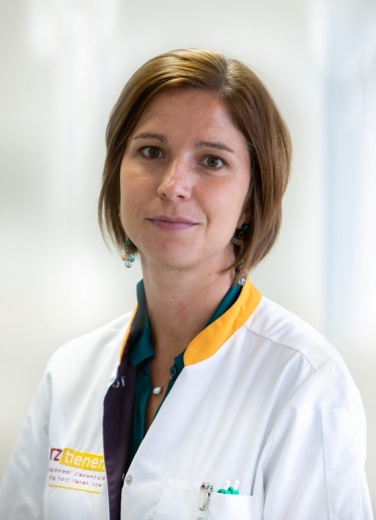 Dr Laura Van Den Mooter