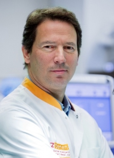 Dr Joaquin Riestra
